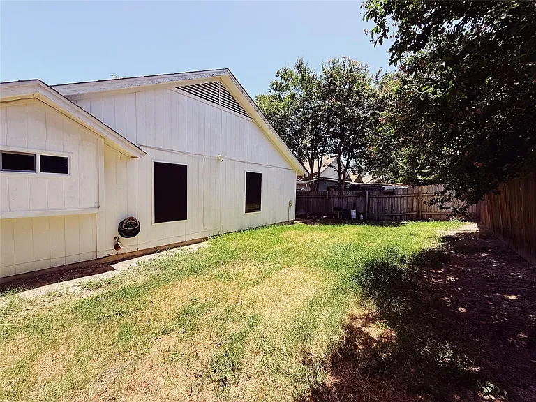 12314 Thompkins Dr — Photo 33