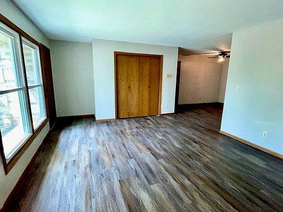 4th image of N114W16700 Crown Dr Unit 6