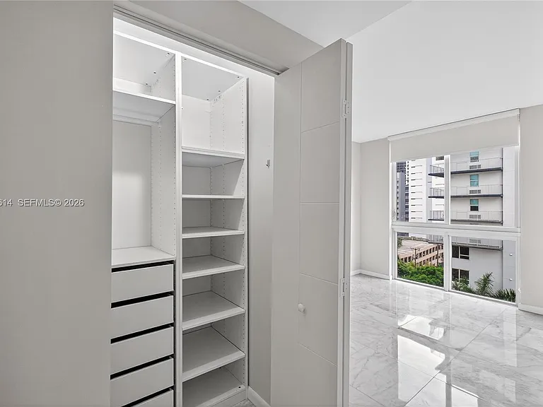 1010 SW 2nd Ave #603 — Photo 12