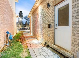 66 Rideout St #BASEMENT, Ajax, ON L1S1P8