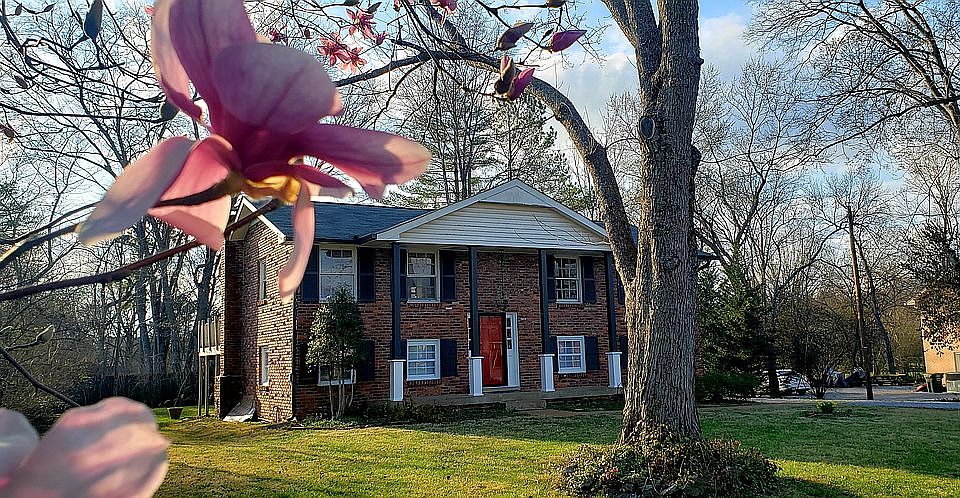 1st image of 1029 Ridgecrest Dr