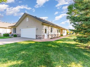 305 Fiddler Ct SE, New Prague, MN 56071