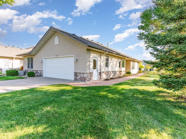 305 Fiddler Ct SE, New Prague, MN 56071