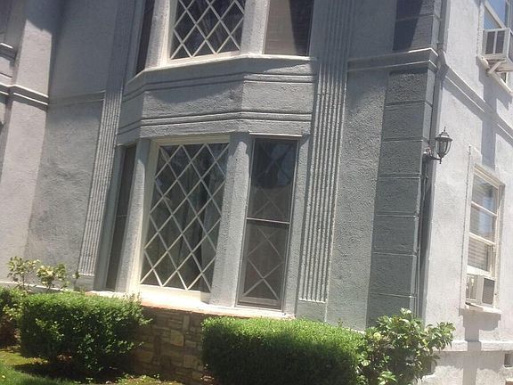 2nd image of 338 1/2 N Curson Ave