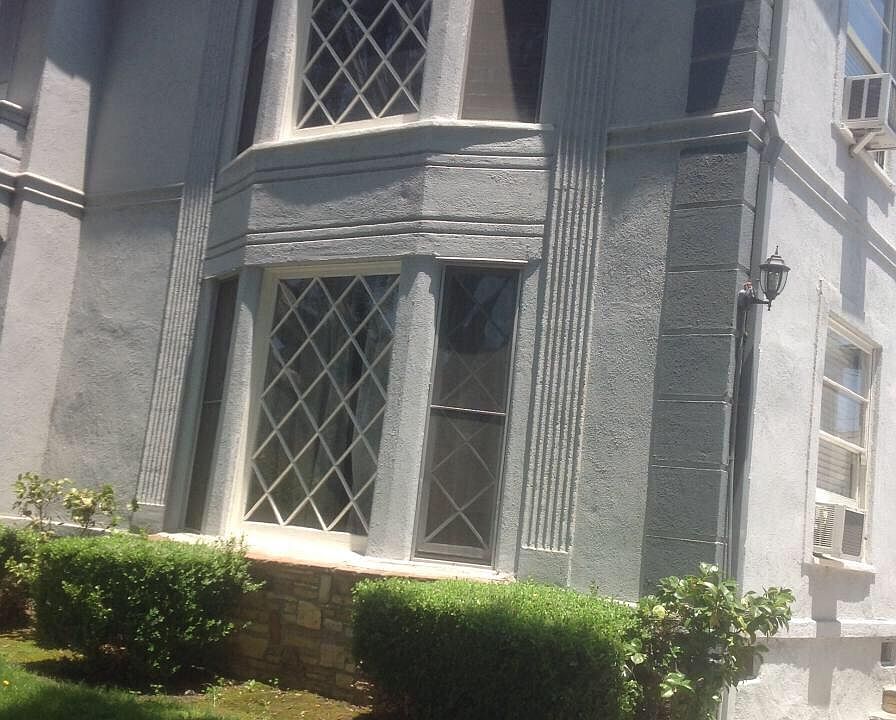 BUILDING FRONT