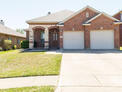 909 Grant St, Burleson, TX, 76028
