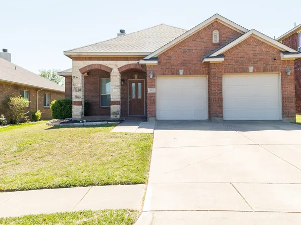 909 Grant St, Burleson, TX 76028