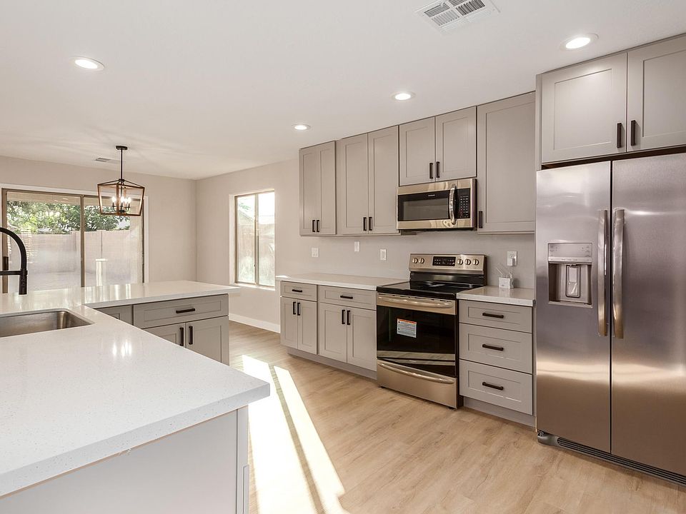 1st image of 22652 S Desert Hills Ct