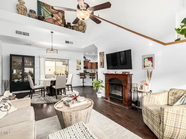 8018 W BECK Lane, Peoria, AZ 85382