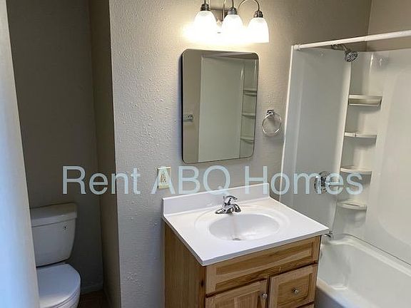 4th image of 2405 Dorothy St NE