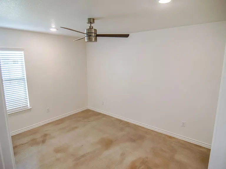 1261 Lehmann Dr #B — Photo 12
