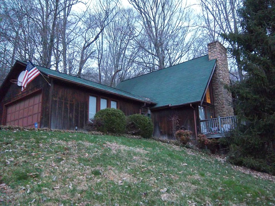 1st image of 102 Trevecca Ln