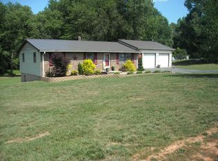 396 Loop Rd, Keeling, VA 24566