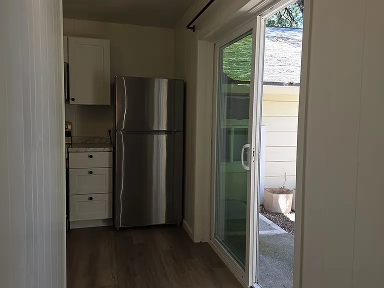 Forni Rd — Photo 6