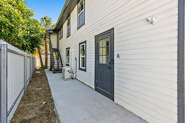 3 bed, 1100 sqft, $1,800 — Photo 3
