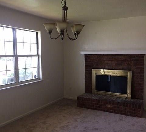 4th image of 948 Berkley Ave Ext