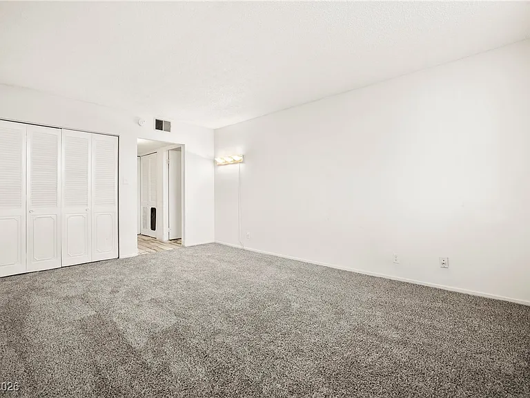 3930 University Center Dr #409 — Photo 13