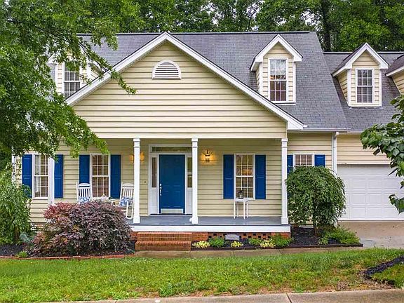 2nd image of 300 Acorn Hill Ln