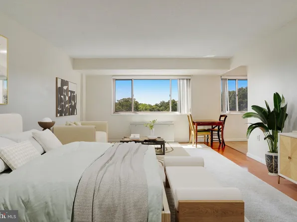 2500 N Van Dorn St APT 912, Alexandria, VA 22302