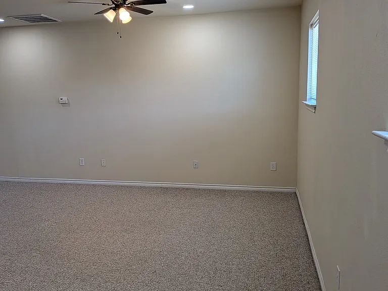 102 N Dallas St #202 — Photo 19