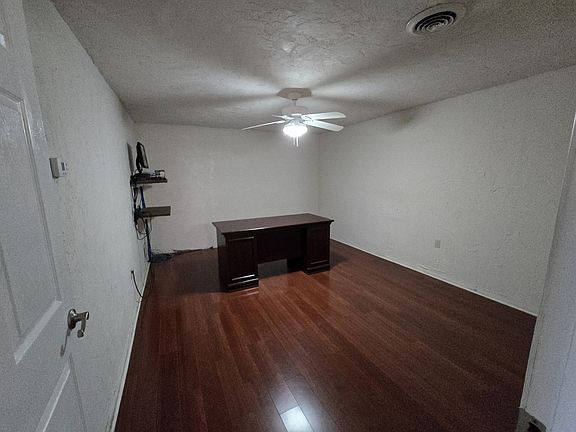 5th image of 130 W King St