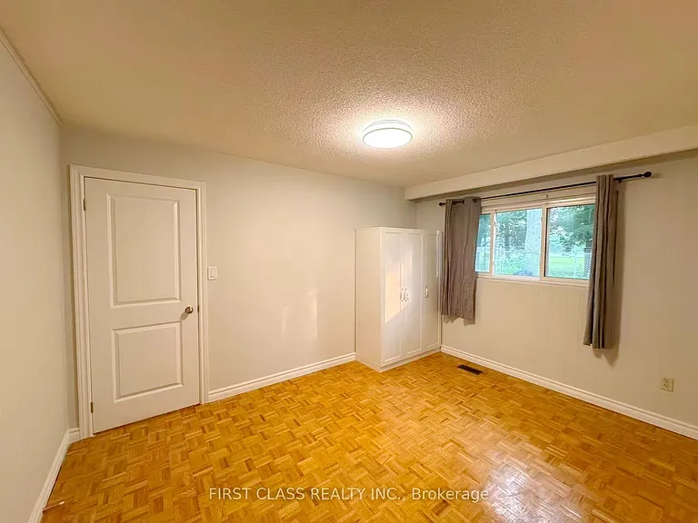 1353 Myron Dr #LOWER — Photo 18