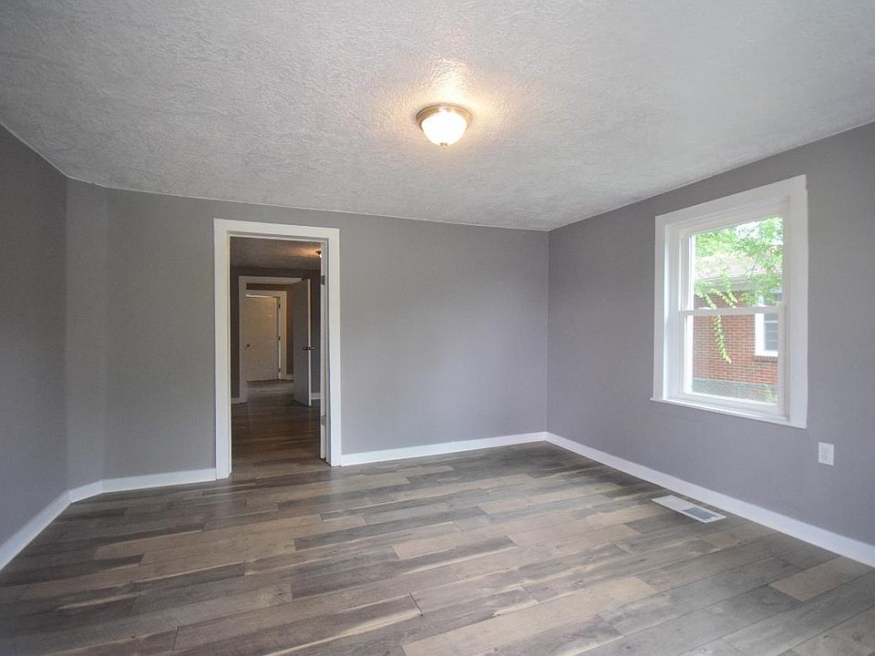 1st image of 604 S Highland Ave