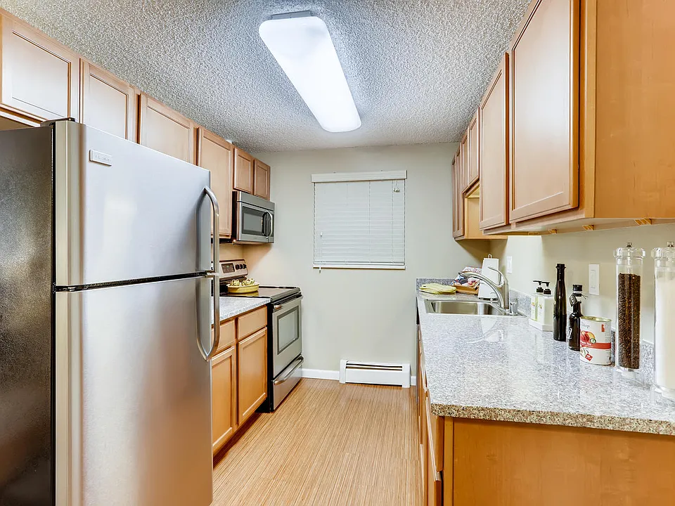 Sterling Heights, Greeley, Co. Apartments