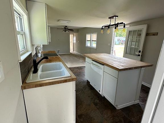 5th image of 269 Kelton Rd