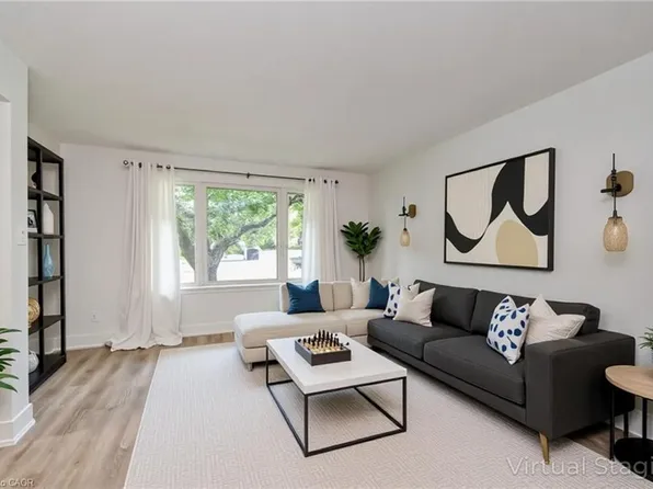 354 Southill Dr, Kitchener, ON N2A 2R1