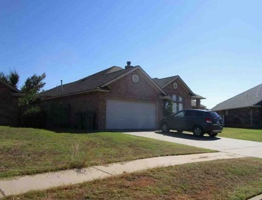 2nd image of 417 Sunrise Dr