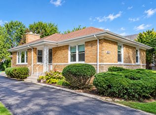 400 Addison Rd, Riverside, IL 60546