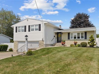 17 Belvedere St, Johnston, RI, 02919