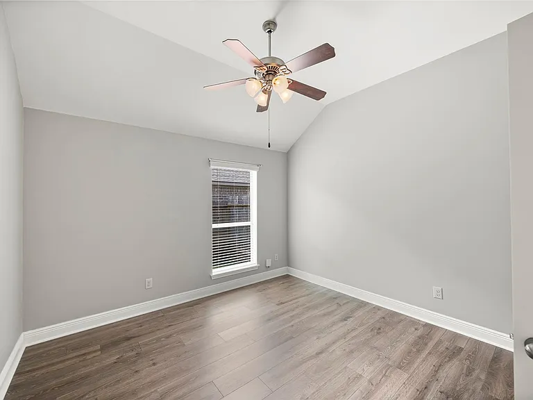 31815 Forest Oak Ln — Photo 17