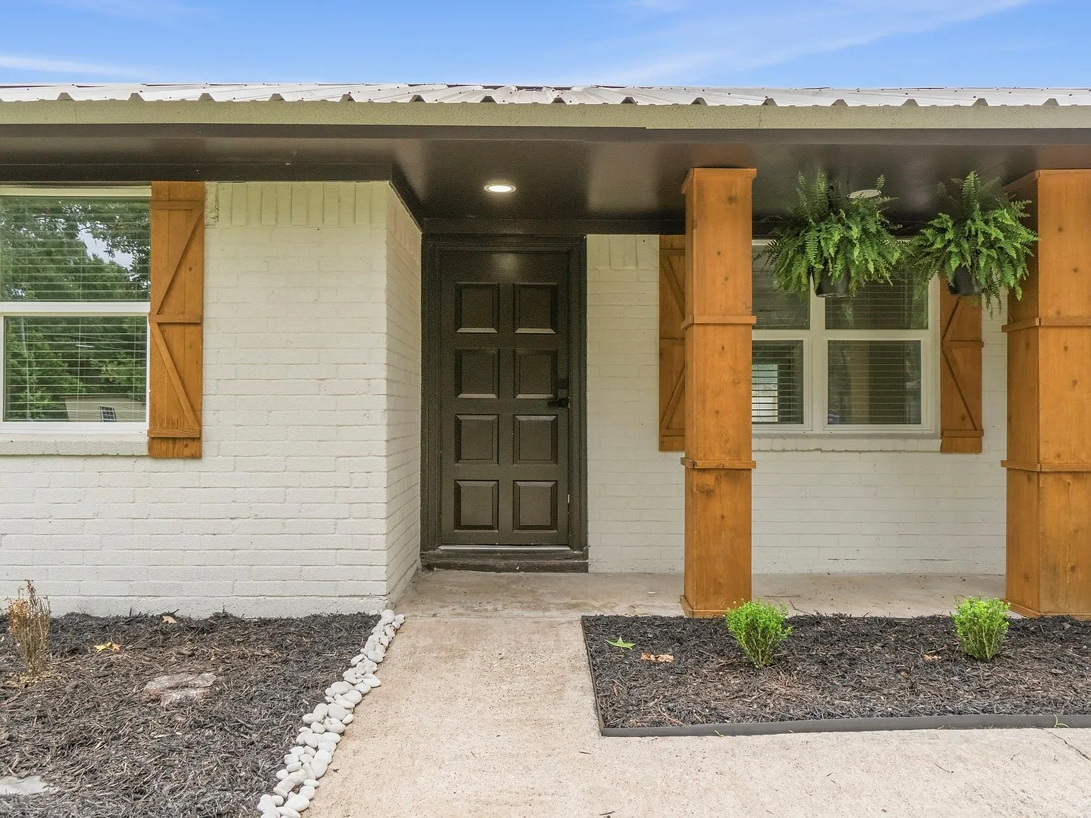 4 bed, 2.0 bath, 1412 sqft, $1,650 — Photo 3