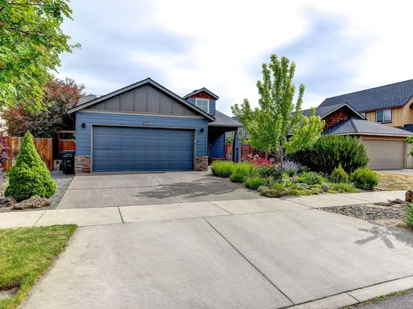 2883 NE Jackdaw Dr, Bend, OR 97701