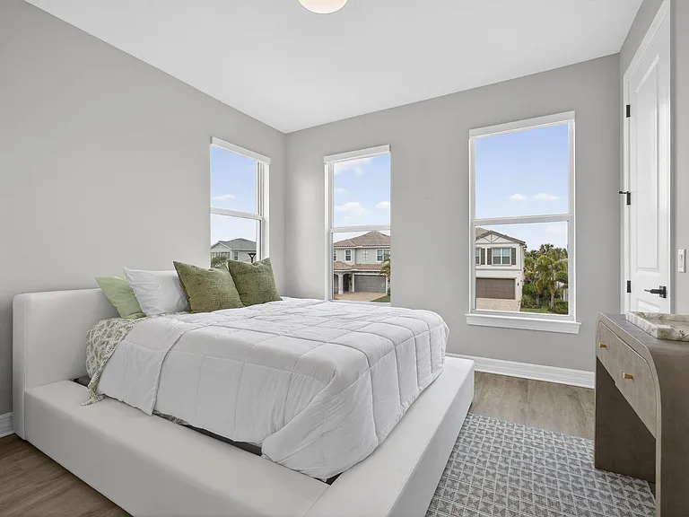 12534 Triumph Ln — Photo 24