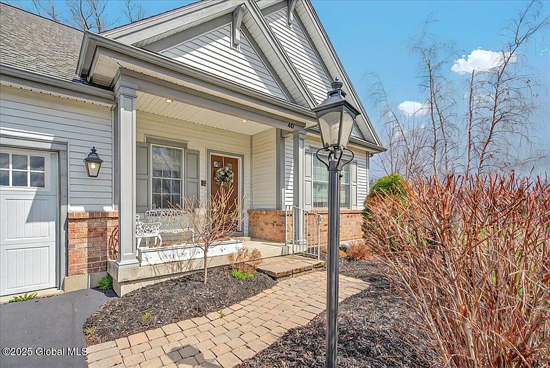 3rd image of 40 Sheldon Drive