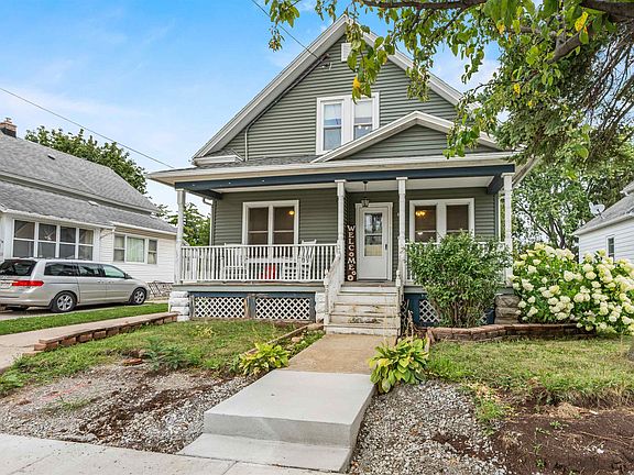 3rd image of 246 W 16th Ave