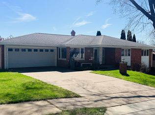 3275 Cider Rdg, Dubuque, IA 52001