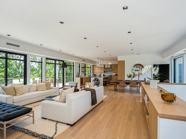 63 Houston Dr — Photo 7