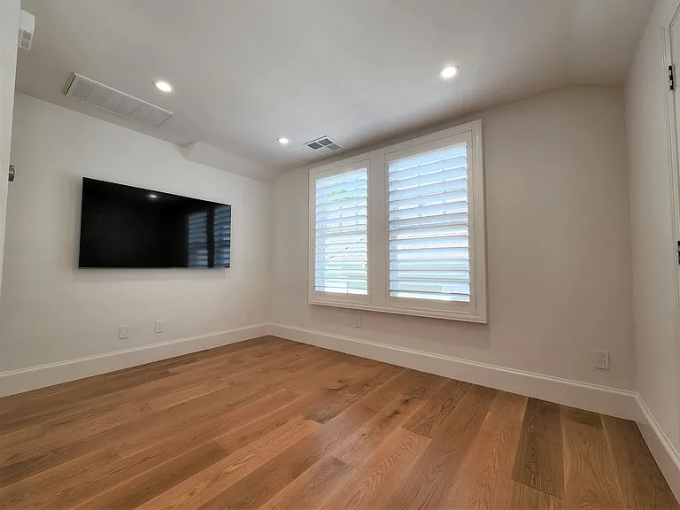 903 Ramona St — Photo 27