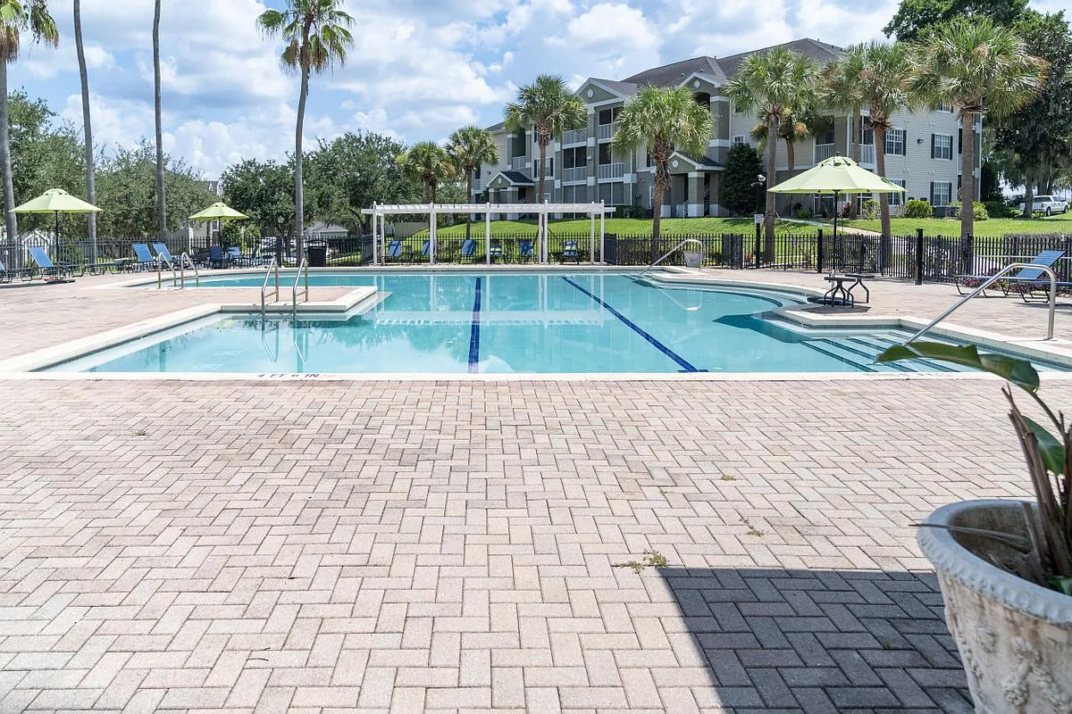 2 bed, 2.0 bath, 1038 sqft, $1,380 — Photo 4