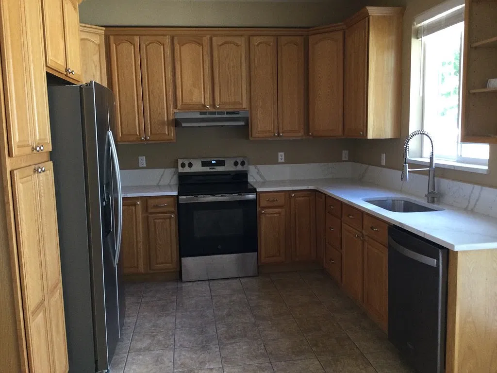 3 bed, 2.5 bath, 1496 sqft, $2,200 — Photo 3