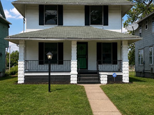 1074 W Woodruff Ave