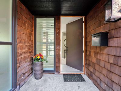 104 Ravenhill Rd, Orinda, CA, 94563