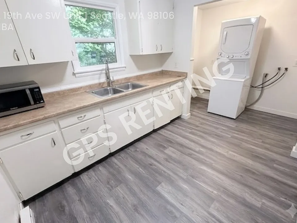 3802 19th Ave SW #1