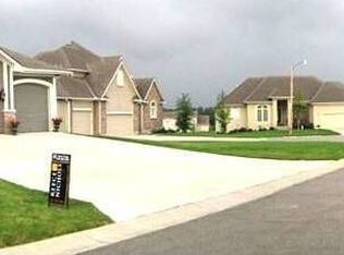 708 SW Admiral Byrd Ct, Lees Summit, MO 64082