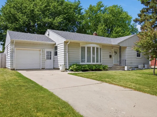 1437 11th St S, Fargo, ND 58103