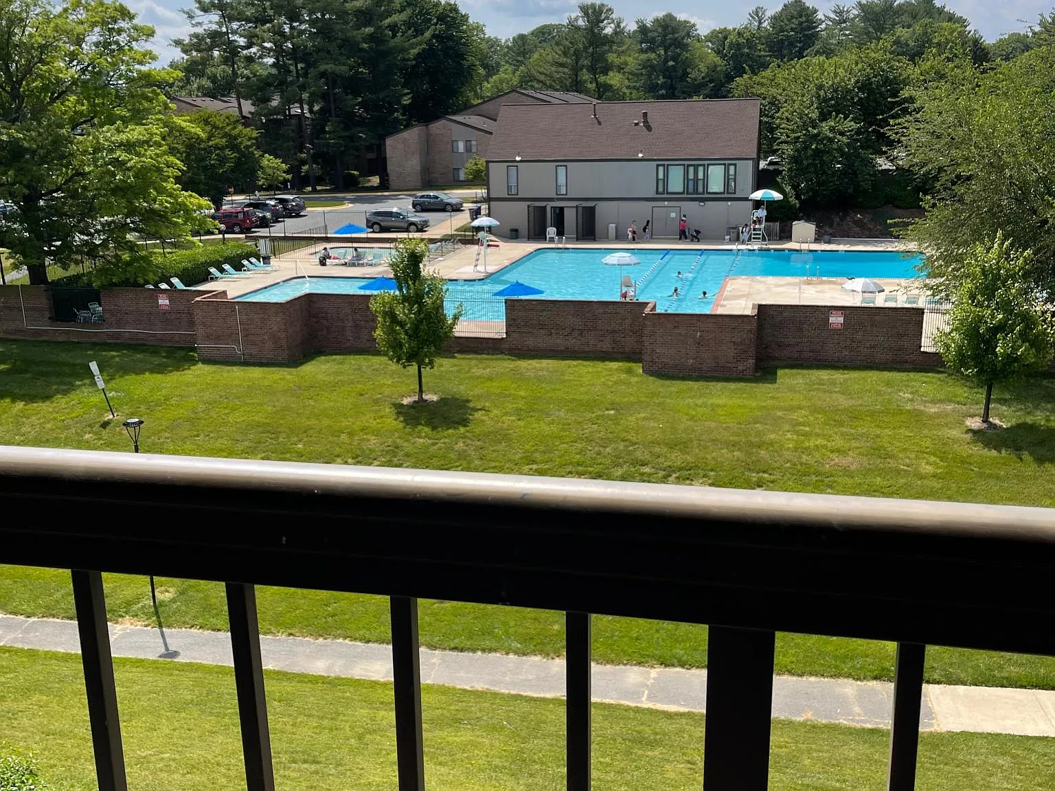 3 bed, 1212 sqft, $2,300 — Photo 4